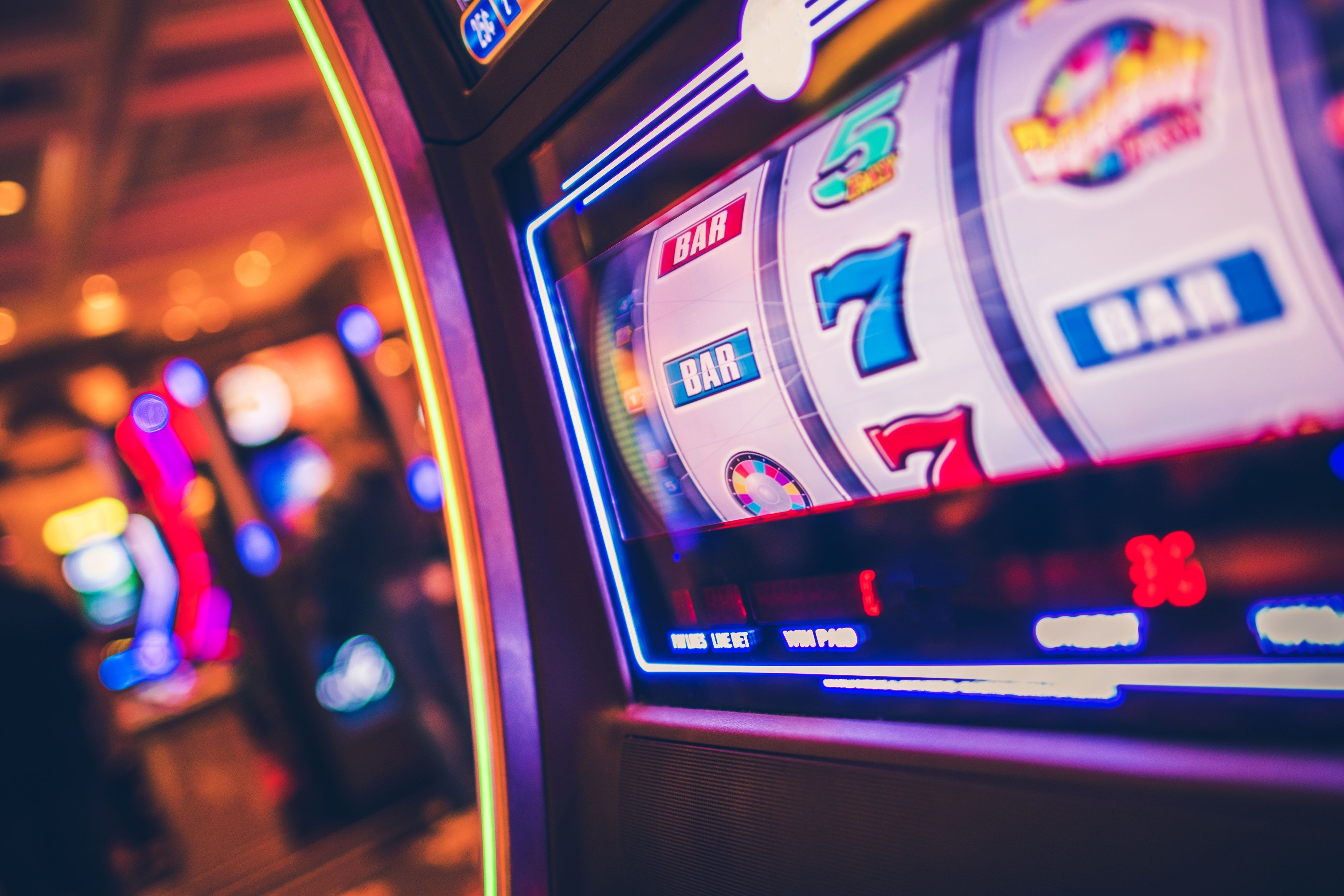 sahamtoto slot mobile app interface showing live football markets and casino tables